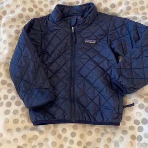 3T dark blue Patagonia puffer jacket